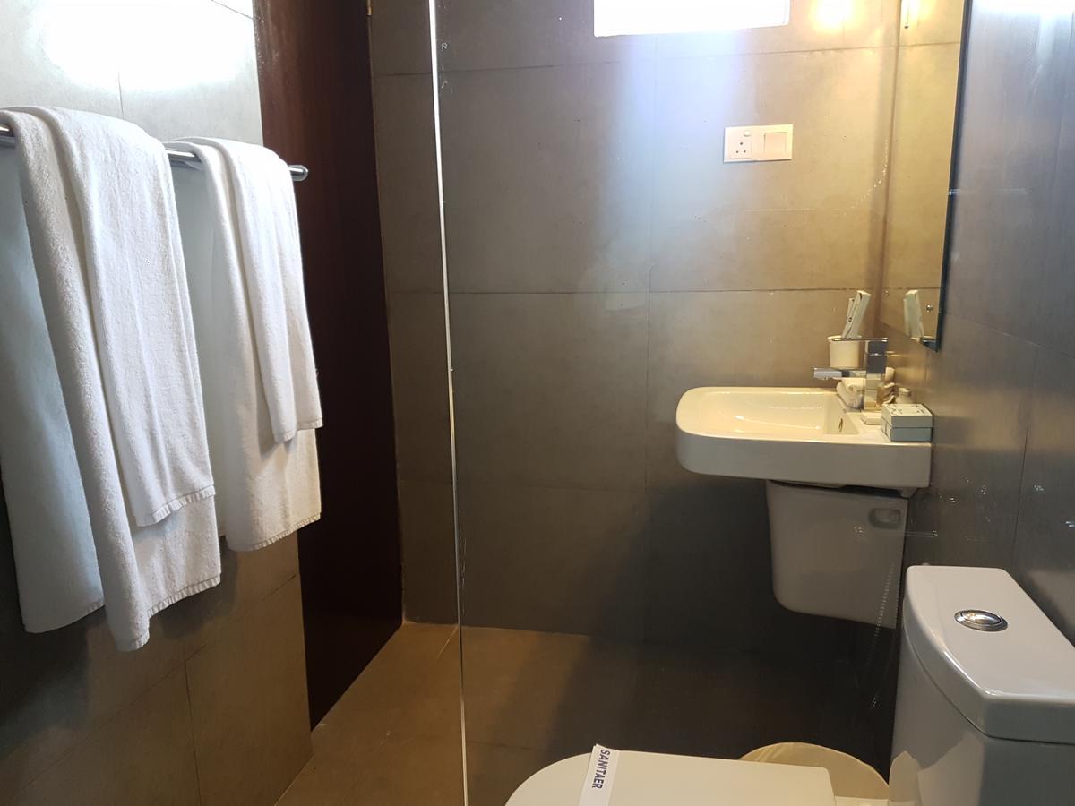 A One Hotel - "The Marine" Colombo Esterno foto